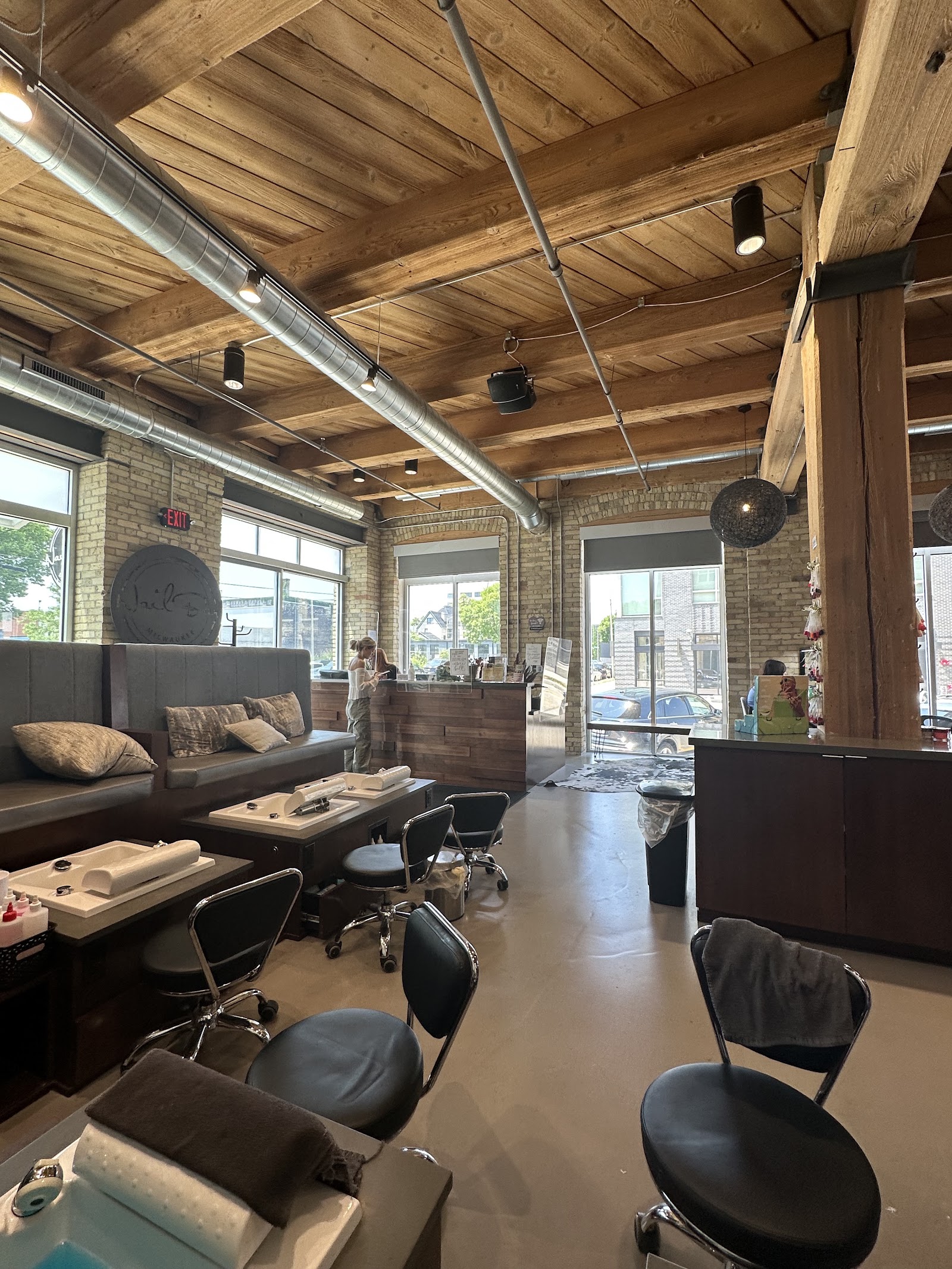 Nail Bar Milwaukee – Downer Avenue nail photo 5